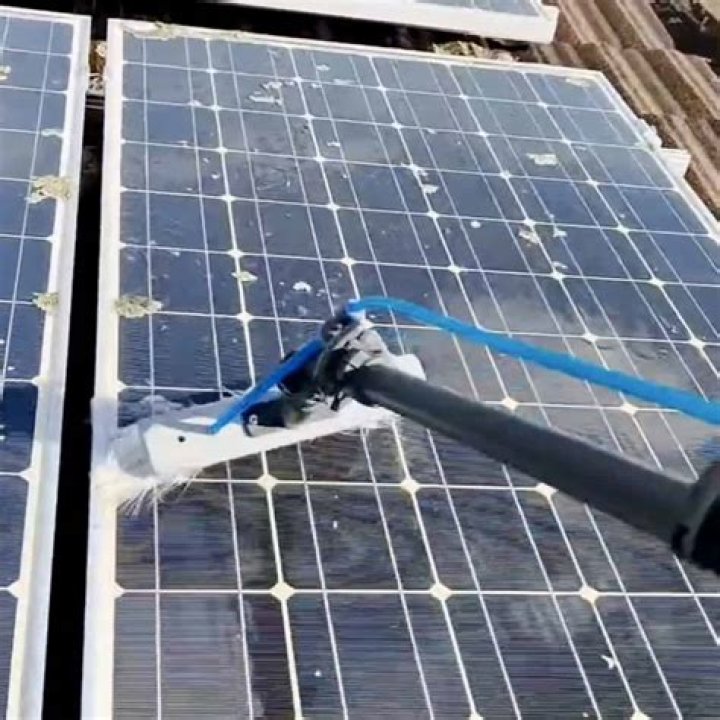 Does washing solar panels help?